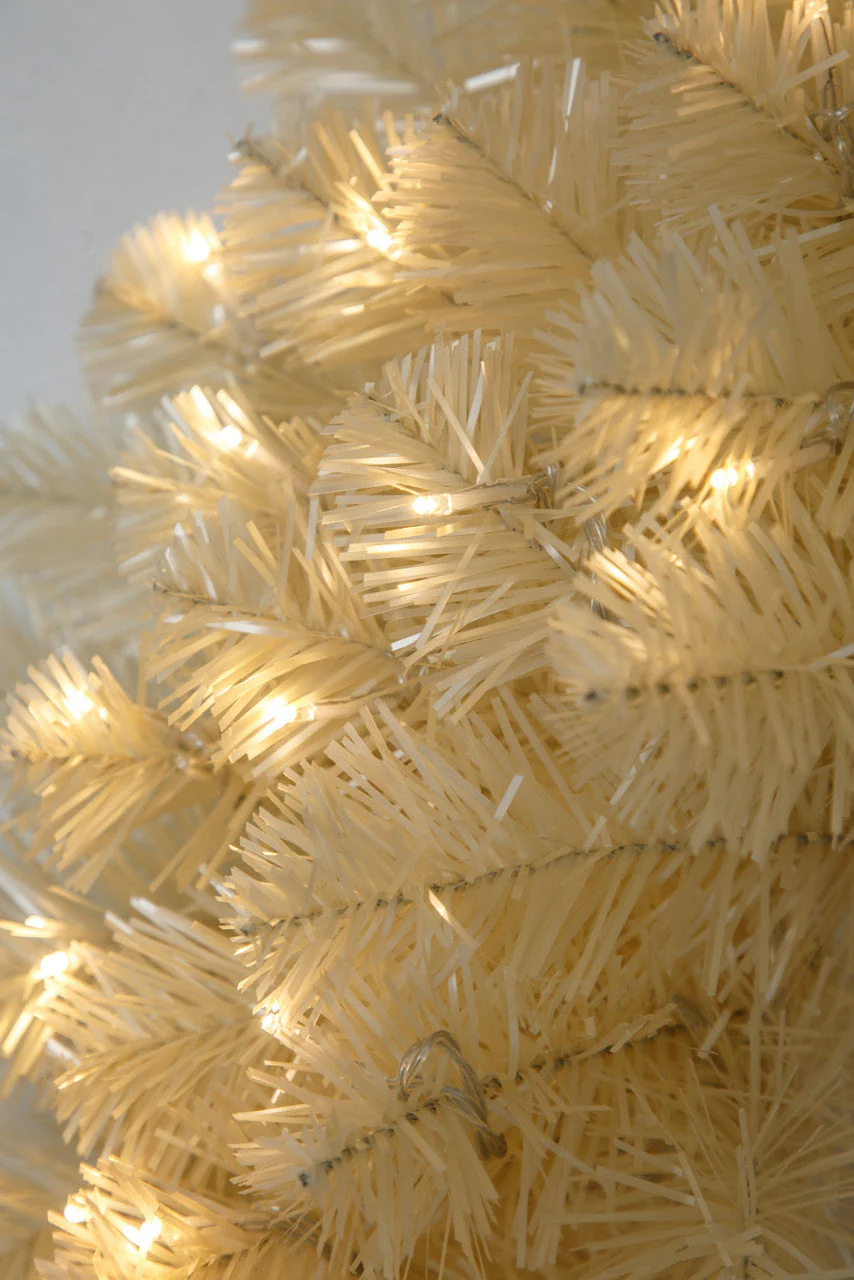 36" Tinsel Matt Vintage Artificial Wreath, Micro LED Pre-Lit -White - Image 3